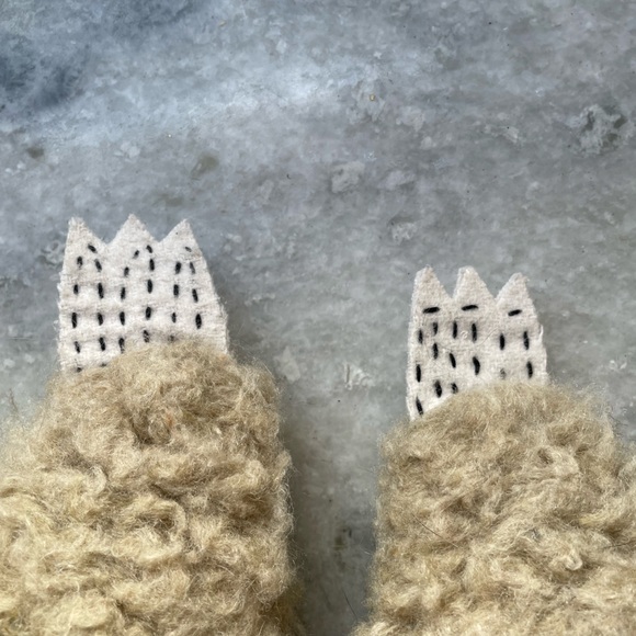 Urban Outfitters Furry Sloth Pillow - Picture 4 of 11